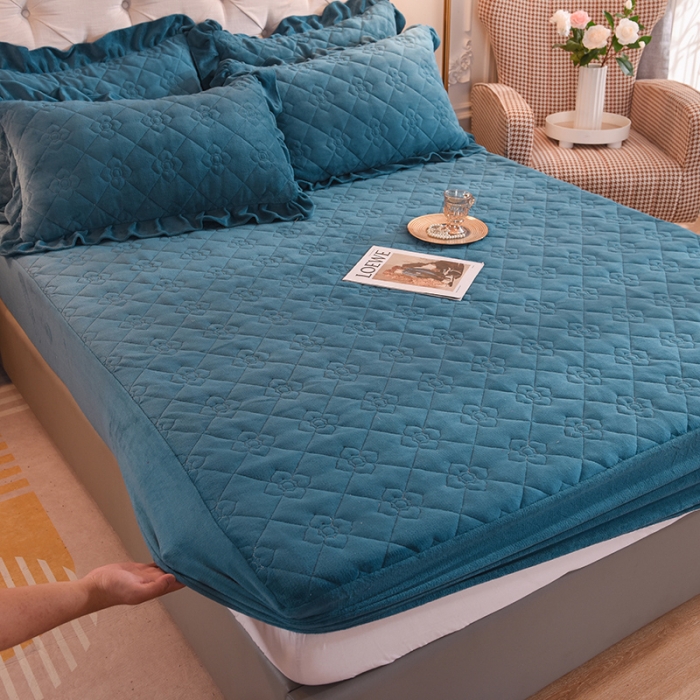 91家纺网 家纺一手货源 找家纺 （总）甜之梦 2025新款牛奶绒夹棉防滑纯色床笠