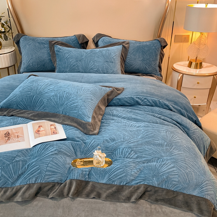 91家纺网 家纺一手货源 找家纺 吾秀 2021秋冬新款银杏雕花绒四件套 杏叶蓝