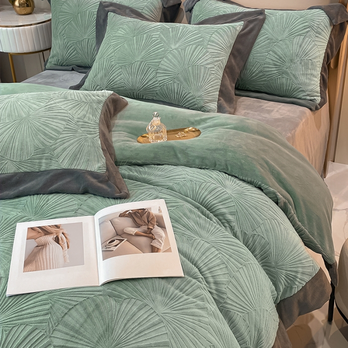 91家纺网 家纺一手货源 找家纺 吾秀 2021秋冬新款银杏雕花绒四件套 杏叶绿