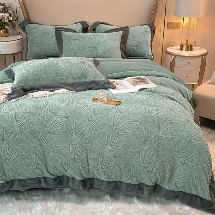 91家纺网 家纺一手货源 找家纺 吾秀 2021秋冬新款银杏雕花绒四件套 杏叶绿