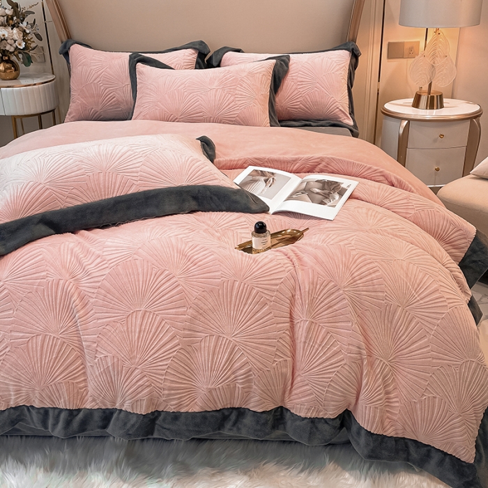 91家纺网 家纺一手货源 找家纺 吾秀 2021秋冬新款银杏雕花绒四件套 杏叶玉