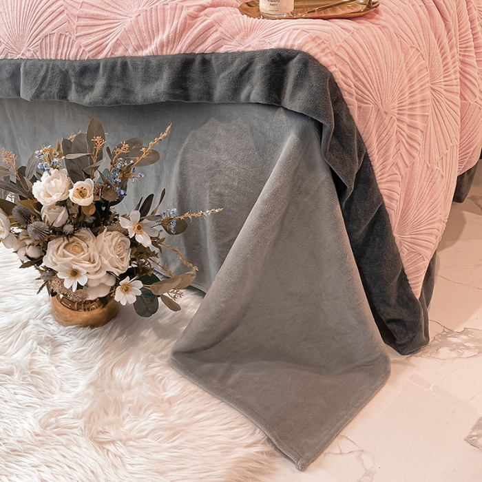 91家纺网 家纺一手货源 找家纺 吾秀 2021秋冬新款银杏雕花绒四件套 杏叶玉