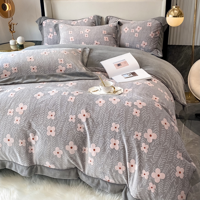 91家纺网 家纺一手货源 找家纺 吾秀 2021秋冬新款三维彩雕绒四件套 淡香伊人-灰