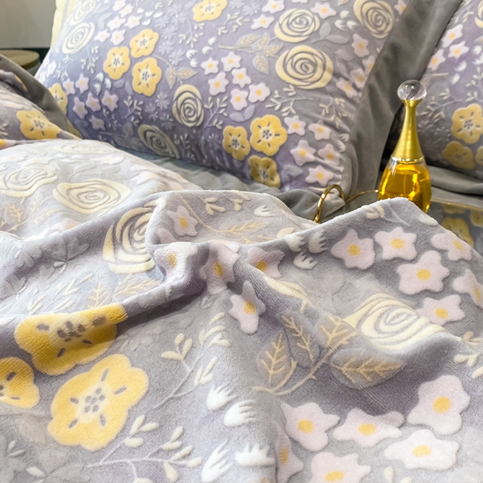 91家纺网 家纺一手货源 找家纺 吾秀 2021秋冬新款三维彩雕绒四件套 花田印象-黄灰