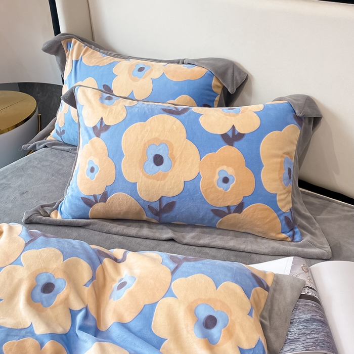 91家纺网 家纺一手货源 找家纺 吾秀 2021秋冬新款三维彩雕绒四件套 花艺-蓝