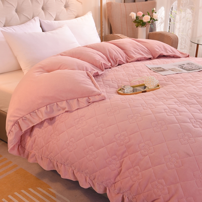 91家纺网 家纺一手货源 找家纺 甜之梦 2025新款牛奶绒夹棉纯色单被套 淡粉