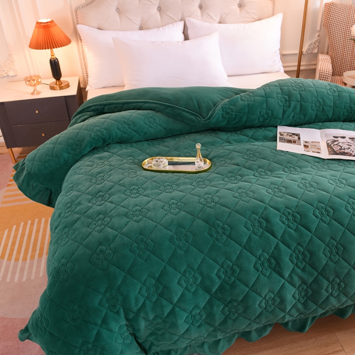 91家纺网 家纺一手货源 找家纺 甜之梦 2025新款牛奶绒夹棉纯色单被套 墨绿