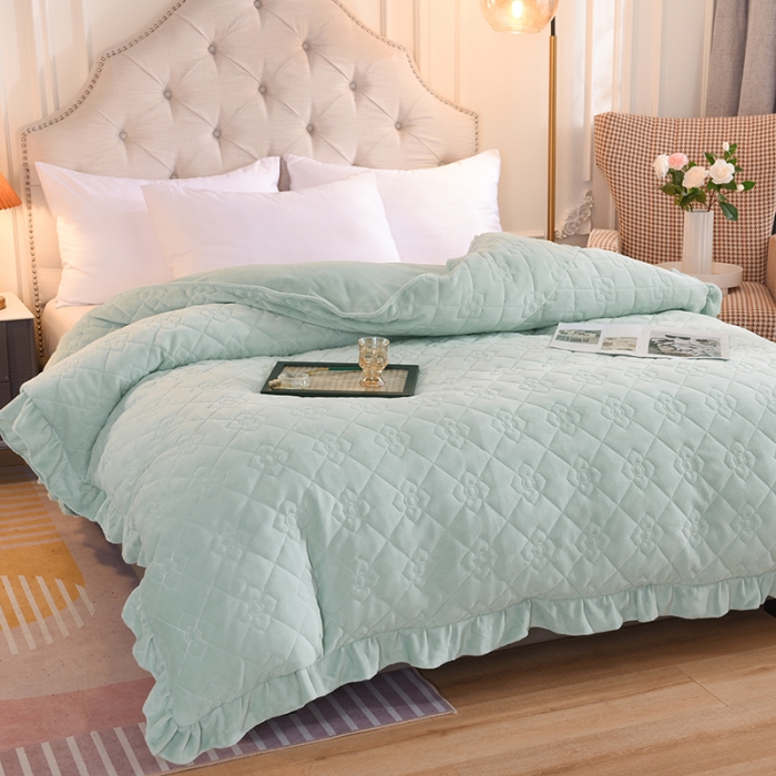 91家纺网 家纺一手货源 找家纺 甜之梦 2025新款牛奶绒夹棉纯色单被套 嫩绿