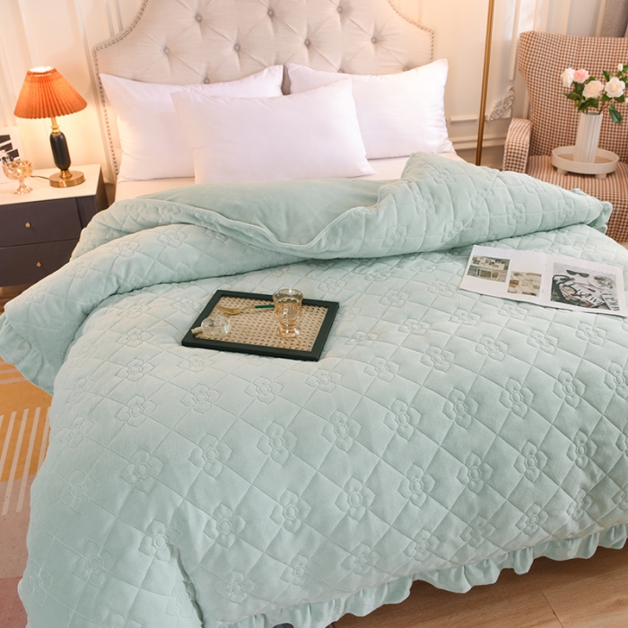 91家纺网 家纺一手货源 找家纺 甜之梦 2025新款牛奶绒夹棉纯色单被套 嫩绿