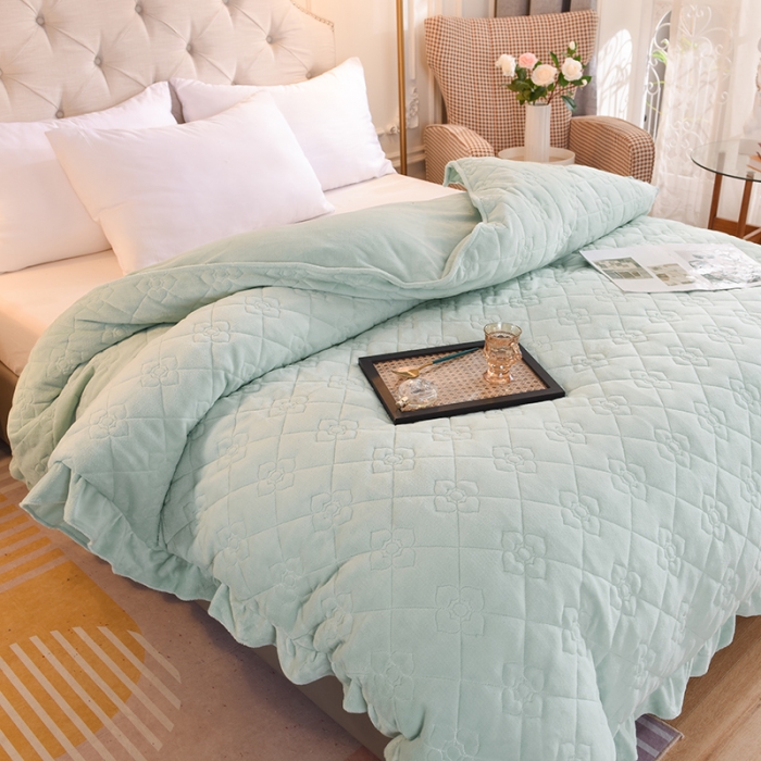 91家纺网 家纺一手货源 找家纺 甜之梦 2025新款牛奶绒夹棉纯色单被套 嫩绿