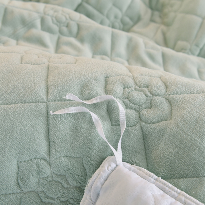 91家纺网 家纺一手货源 找家纺 甜之梦 2025新款牛奶绒夹棉纯色单被套 嫩绿