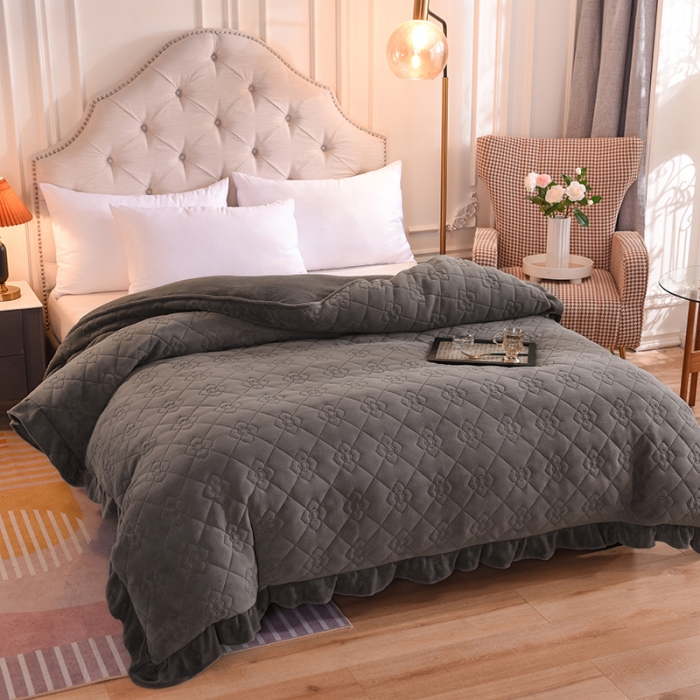 91家纺网 家纺一手货源 找家纺 甜之梦 2025新款牛奶绒夹棉纯色单被套 深灰