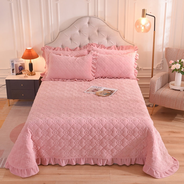 91家纺网 家纺一手货源 找家纺 甜之梦 2025新款纯色全棉夹棉防滑花边款床盖 淡粉