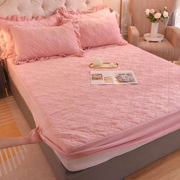 91家纺网 家纺一手货源 找家纺 甜之梦 2025新款牛奶绒夹棉防滑纯色床笠 淡粉