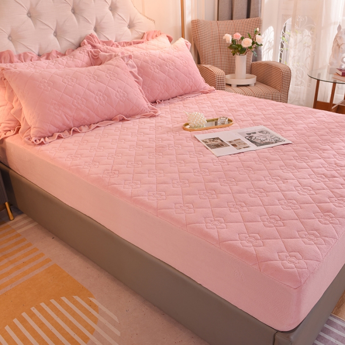 91家纺网 家纺一手货源 找家纺 甜之梦 2025新款牛奶绒夹棉防滑纯色床笠 淡粉