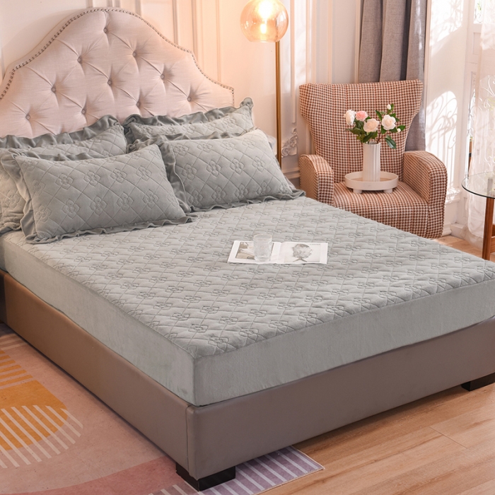 91家纺网 家纺一手货源 找家纺 甜之梦 2025新款牛奶绒夹棉防滑纯色床笠 银灰