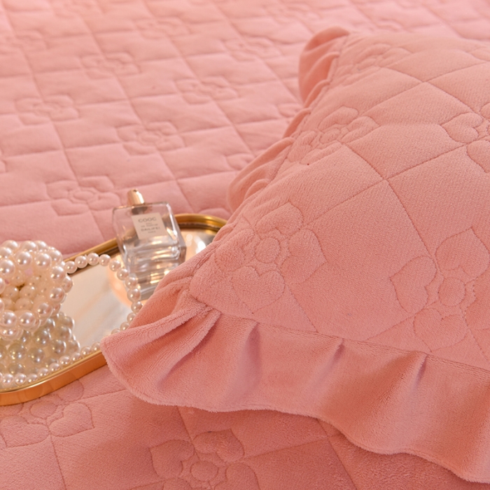 91家纺网 家纺一手货源 找家纺 甜之梦 2025新款牛奶绒夹棉纯色枕套48*74cm 淡粉