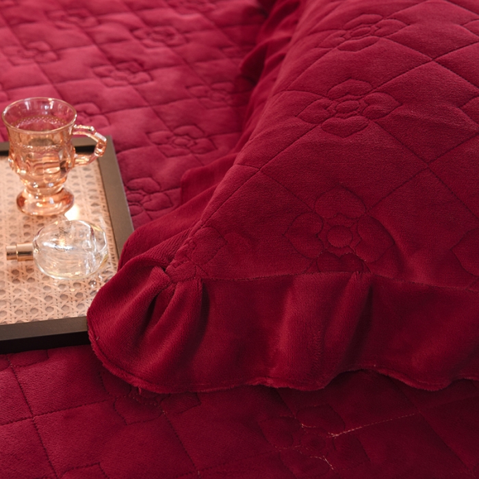 91家纺网 家纺一手货源 找家纺 甜之梦 2025新款牛奶绒夹棉纯色枕套48*74cm 洋酒红