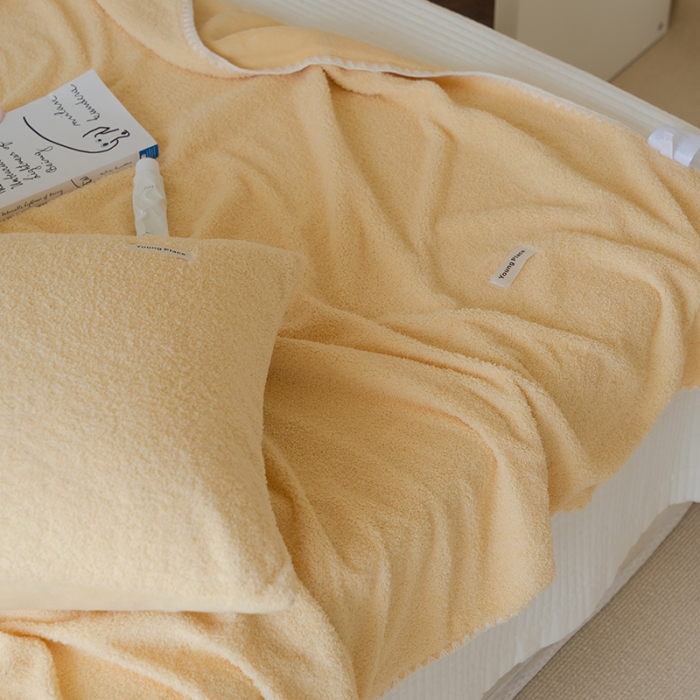 91家纺网 家纺一手货源 找家纺 洋铭区 2021新款芝士系列毯子 芝士黄1