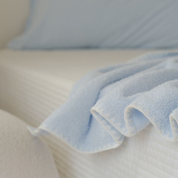 91家纺网 家纺一手货源 找家纺 洋铭区 2021新款芝士系列毯子 芝士兰1