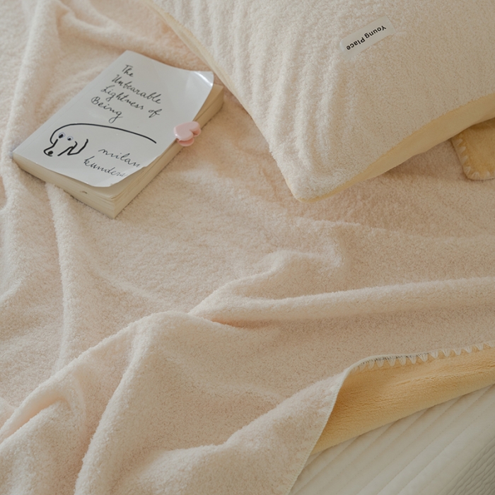 91家纺网 家纺一手货源 找家纺 洋铭区 2021新款芝士系列毯子 芝士米1