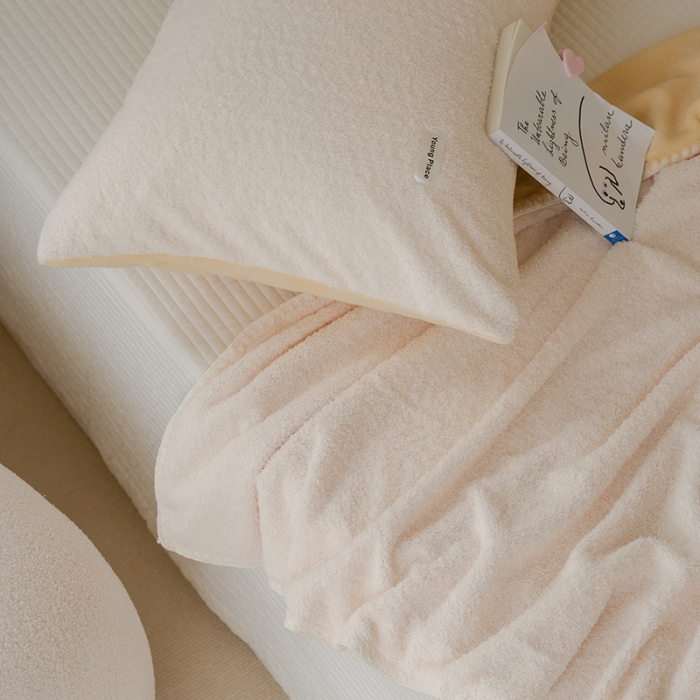 91家纺网 家纺一手货源 找家纺 洋铭区 2021新款芝士系列毯子 芝士米1