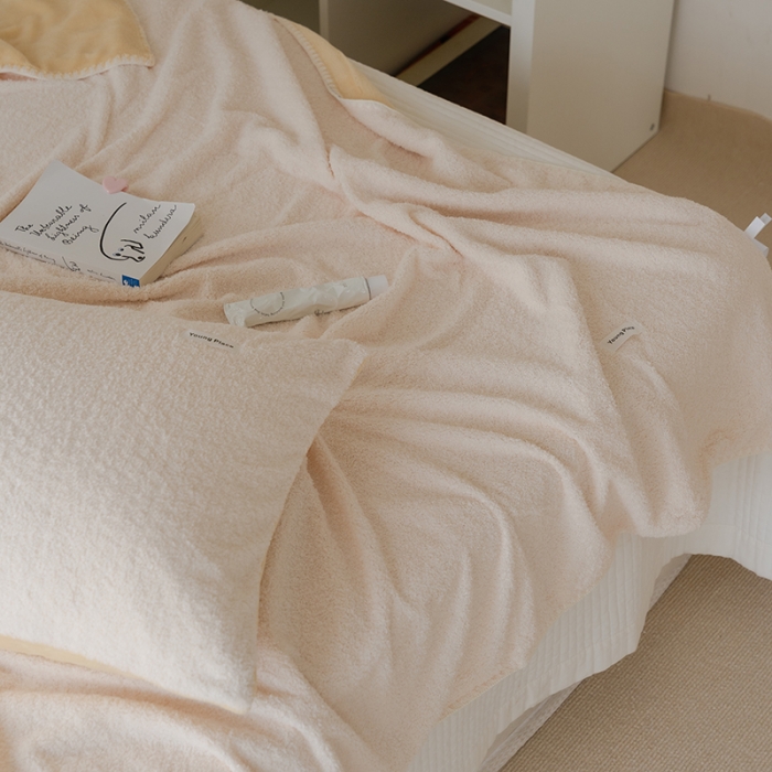 91家纺网 家纺一手货源 找家纺 洋铭区 2021新款芝士系列毯子 芝士米1