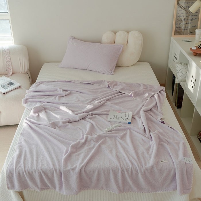 91家纺网 家纺一手货源 找家纺 洋铭区 2021新款芝士系列毯子 芝士紫1