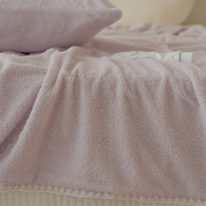 91家纺网 家纺一手货源 找家纺 洋铭区 2021新款芝士系列毯子 芝士紫1