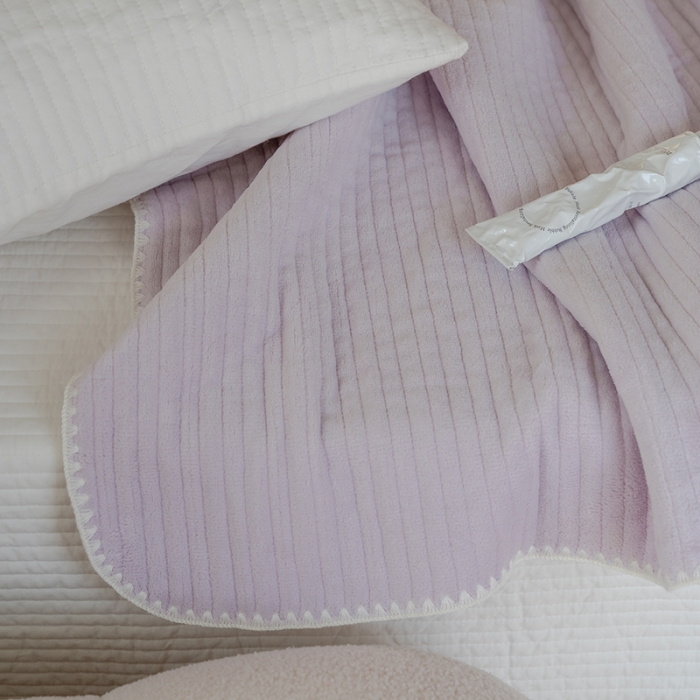 91家纺网 家纺一手货源 找家纺 洋铭区 2021新款牛奶绒绗缝夹棉毯子系列 桃紫