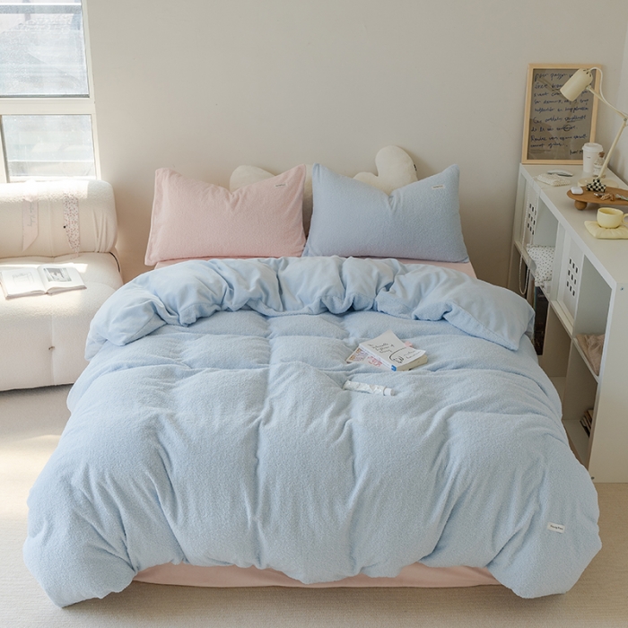 91家纺网 家纺一手货源 找家纺 洋铭区 2021新款ab版牛奶绒软糖绒四件套 海星蓝