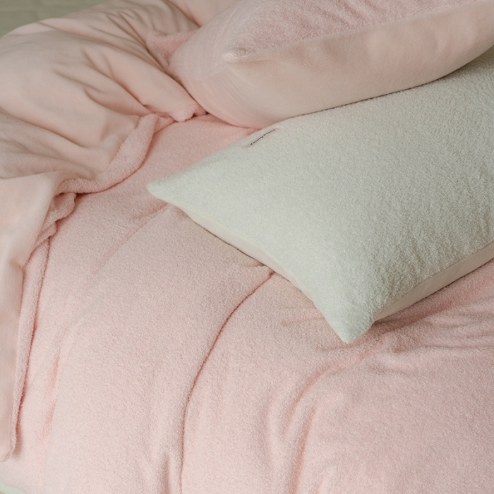 91家纺网 家纺一手货源 找家纺 洋铭区 2021新款ab版牛奶绒软糖绒四件套 童话粉