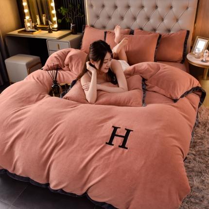 简爱家纺2025款高克重牛奶绒拼角工艺四件套 H款-焦糖