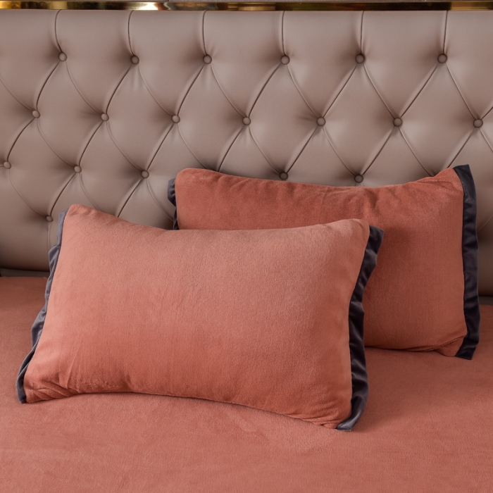 91家纺网 家纺一手货源 找家纺 简爱家纺2025款高克重牛奶绒拼角工艺四件套 H款-焦糖