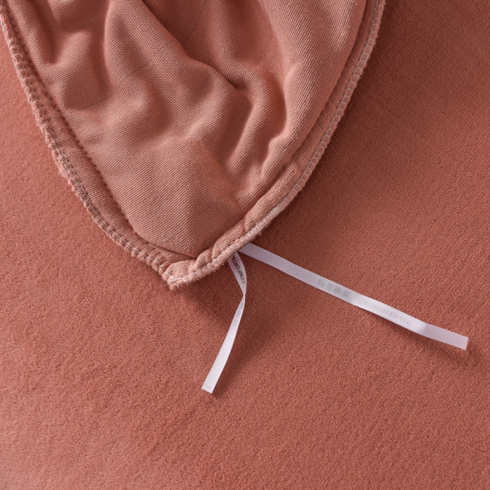 91家纺网 家纺一手货源 找家纺 简爱家纺2025款高克重牛奶绒拼角工艺四件套 H款-焦糖