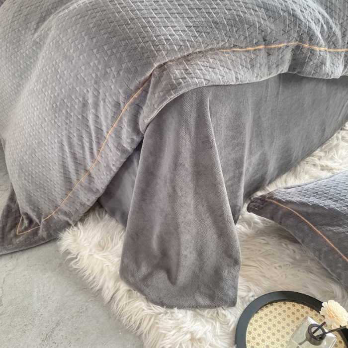 91家纺网 家纺一手货源 找家纺 棉生活家纺 2021新款牛奶绒雕花刺绣四件套 野格-灰