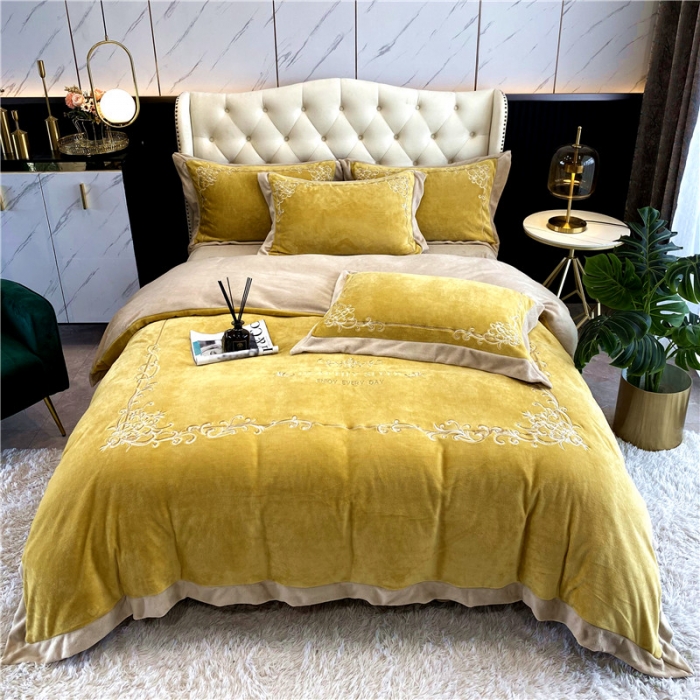91家纺网 家纺一手货源 找家纺 露梦新款210克超柔牛奶绒抗静电轻奢刺绣款四件套卡琳娜姜黄