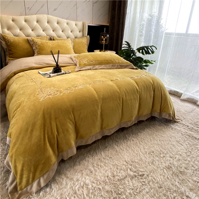 91家纺网 家纺一手货源 找家纺 露梦新款210克超柔牛奶绒抗静电轻奢刺绣款四件套卡琳娜姜黄