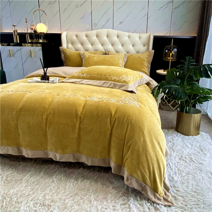91家纺网 家纺一手货源 找家纺 露梦新款210克超柔牛奶绒抗静电轻奢刺绣款四件套卡琳娜姜黄