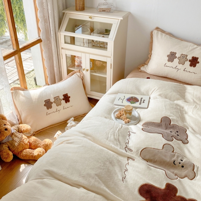 91家纺网 家纺一手货源 找家纺 星期八2021新款三只熊牛奶绒四件套水晶法莱绒套件直播 三只熊