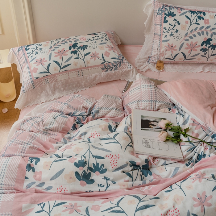 91家纺网 家纺一手货源 找家纺 （总）圆岛家纺新款冬季森系新款高档婴儿绒花边款加厚四件套