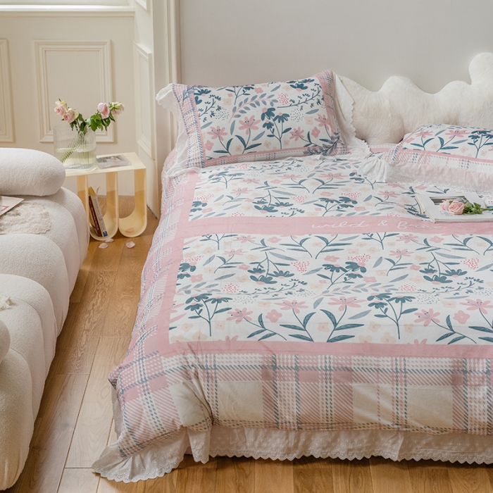 91家纺网 家纺一手货源 找家纺 圆岛家纺新款冬季森系新款高档婴儿绒花边款加厚四件套 粉格花