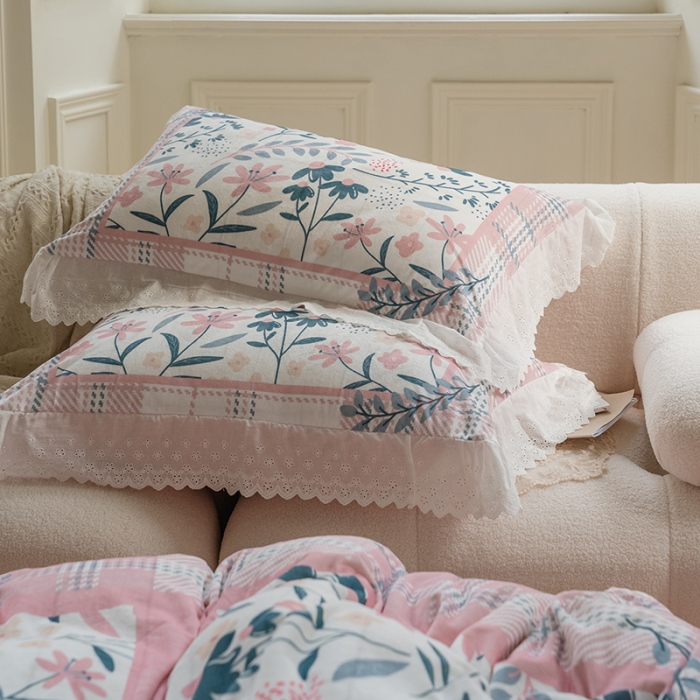 91家纺网 家纺一手货源 找家纺 圆岛家纺新款冬季森系新款高档婴儿绒花边款加厚四件套 粉格花