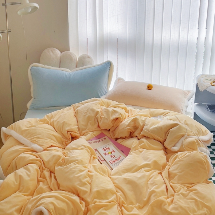 91家纺网 家纺一手货源 找家纺 圆岛家新品纺撞色混搭马卡龙ins慢热风冬款暖绒四件套 柠檬黄-枕套橘拼绿＋床单天空蓝