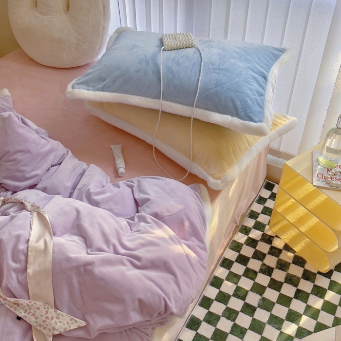 91家纺网 家纺一手货源 找家纺 圆岛家新品纺撞色混搭马卡龙ins慢热风冬款暖绒四件套 香芋紫-枕套黄拼蓝＋床单樱花粉