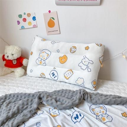 希诺2021新款豆豆枕儿童枕枕头枕芯幼儿园学生低矮枕护颈枕 饼干熊30*50cm