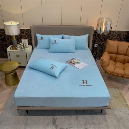 91家纺网 家纺一手货源 找家纺 首尔家纺2021新款水晶绒床笠款三件套 淡蓝