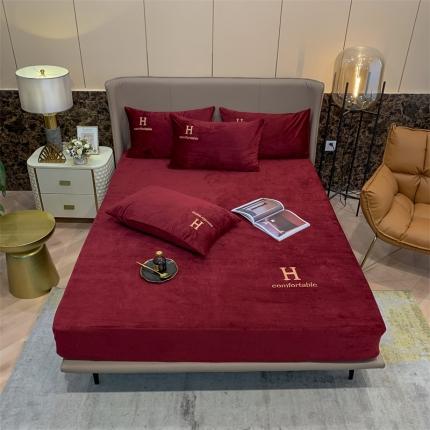 91家纺网 家纺一手货源 找家纺 首尔家纺2021新款水晶绒床笠款三件套 酒红