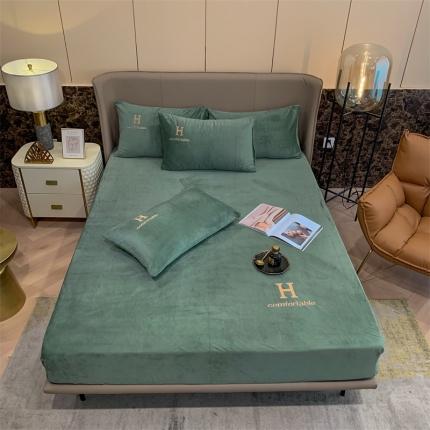 91家纺网 家纺一手货源 找家纺 首尔家纺2021新款水晶绒床笠款三件套 牛油果绿