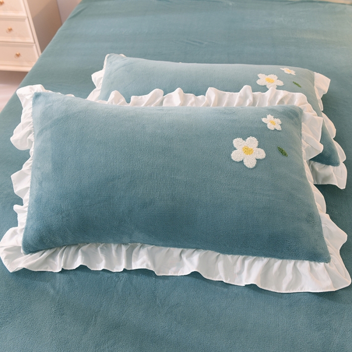 91家纺网 家纺一手货源 找家纺 2021 梦之岛 新款牛奶绒毛巾绣四件套 小雏菊-蓝